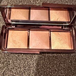Hourglass Ambient lighting Glow Face Palette. Volume 3